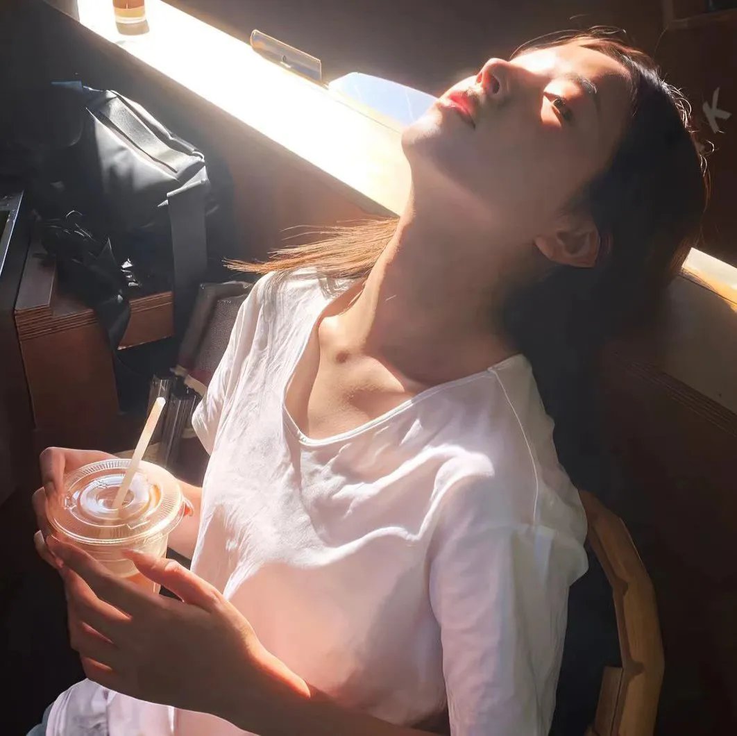 幽暗骏马